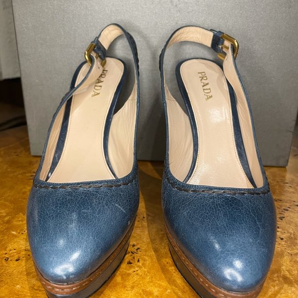 Prada closed toe blue platform slingback - Picture 3 of 5